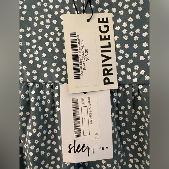 NWT Priv Daliah Sleep Set/Two Piece Set in Coastal Print Size Small - Picture 5 of 5